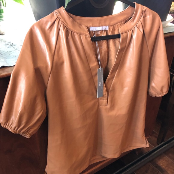 Tart Collections Tops - Tart Collections Tan Puff Sleeve Blouse